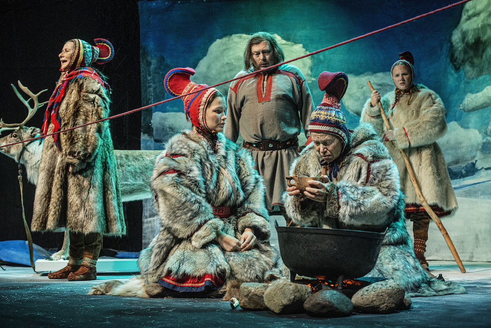 Mary Sarre, Marte Fjellheim Sarre, Nils Henrik Buljo, Anitta Suikkari, Eila Ballovara Varsi (foto/govven: Per Heimly)