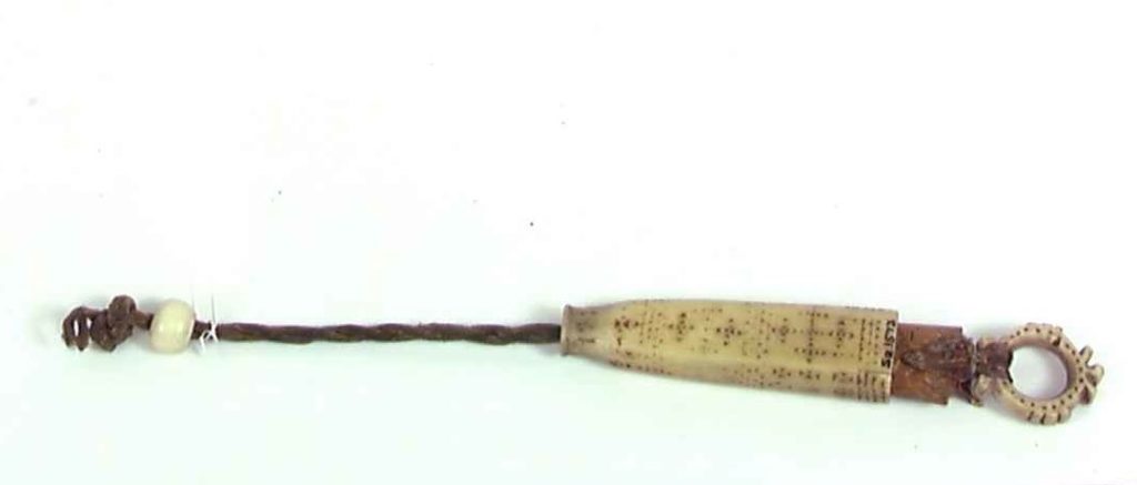 Nállogoahti/ nålehus. Foto: Norsk Folkemuseum.